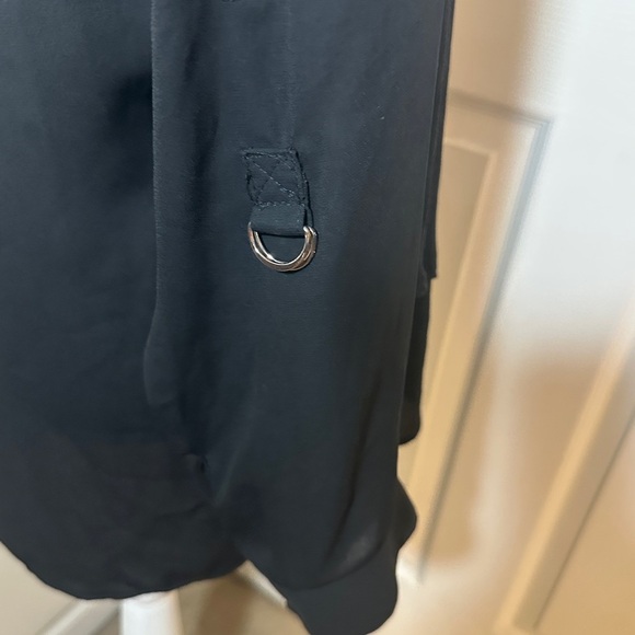 New Directions V Neck Sheer Back Blouse. - Picture 3 of 8